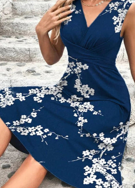 Robe mi-longue sans manches à col en V